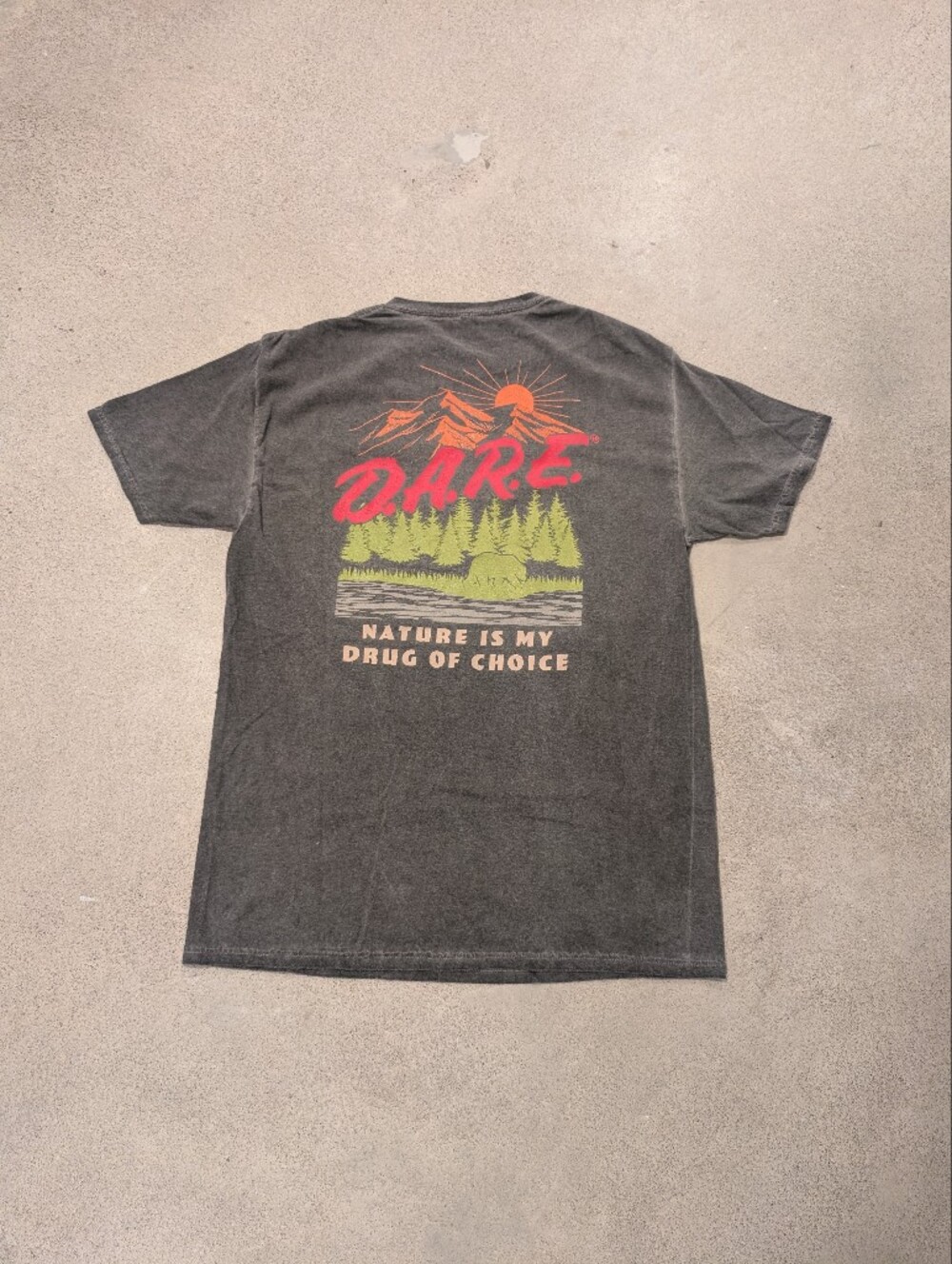 DARE Nature Is My Drug Of Choice T-Shirt Charcoal Gray Bear Mountains Medium